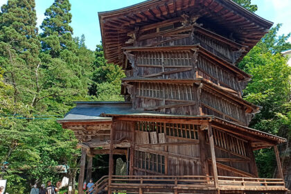 Pagoda Sazaedo en el Monte Iimori de Aizuwakamatsu