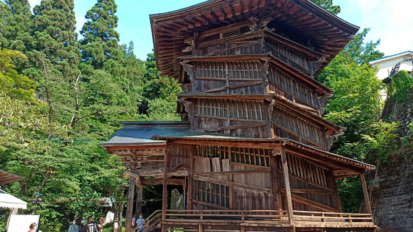 Pagoda Sazaedo en el Monte Iimori de Aizuwakamatsu