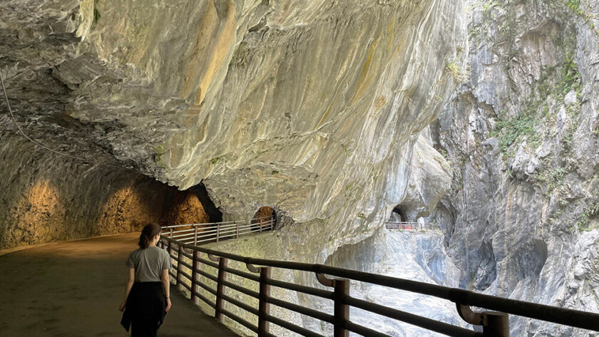 Ruta Jiuqudong (Tunnel of Nine Turns) en el Parque Nacional Taroko