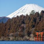 Lago Ashi con el Monte Fuji de fondo en Hakone