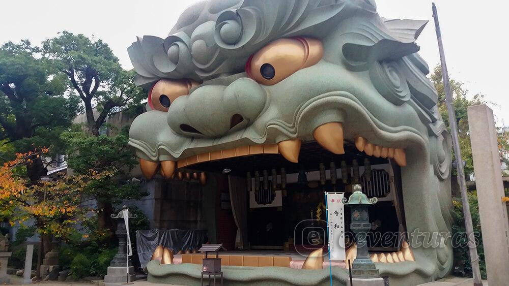 Santuario Yasaka Namba en Osaka