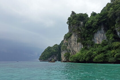 Bahía de los monos en las islas Phi Phi