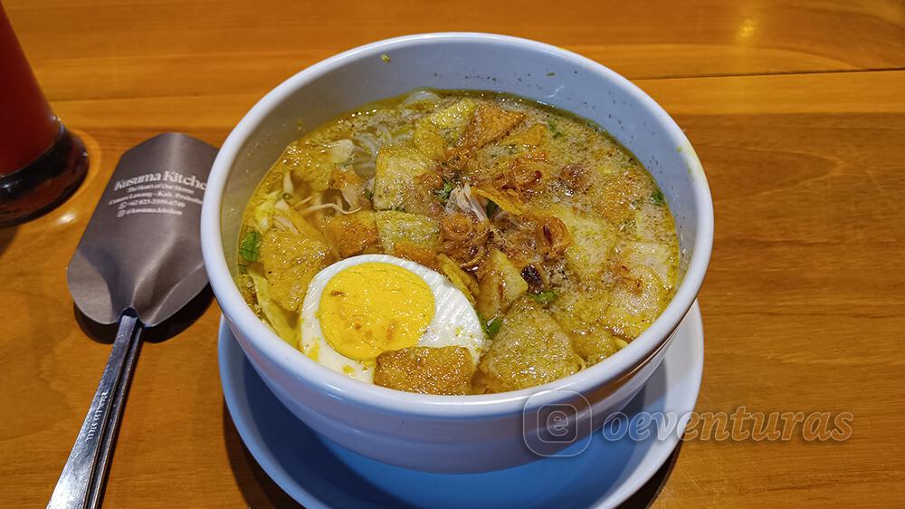 Soto ayam de Indonesia