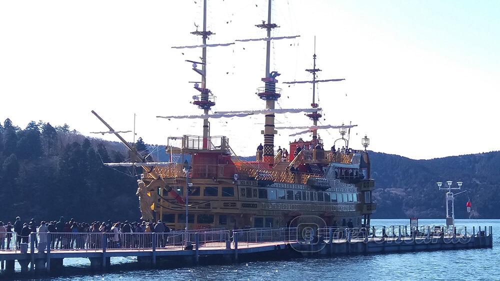 Barco turístico de Hakone