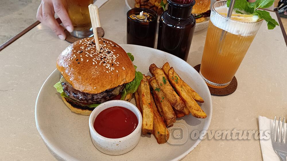 Hamburguesa wagyu en Ubud