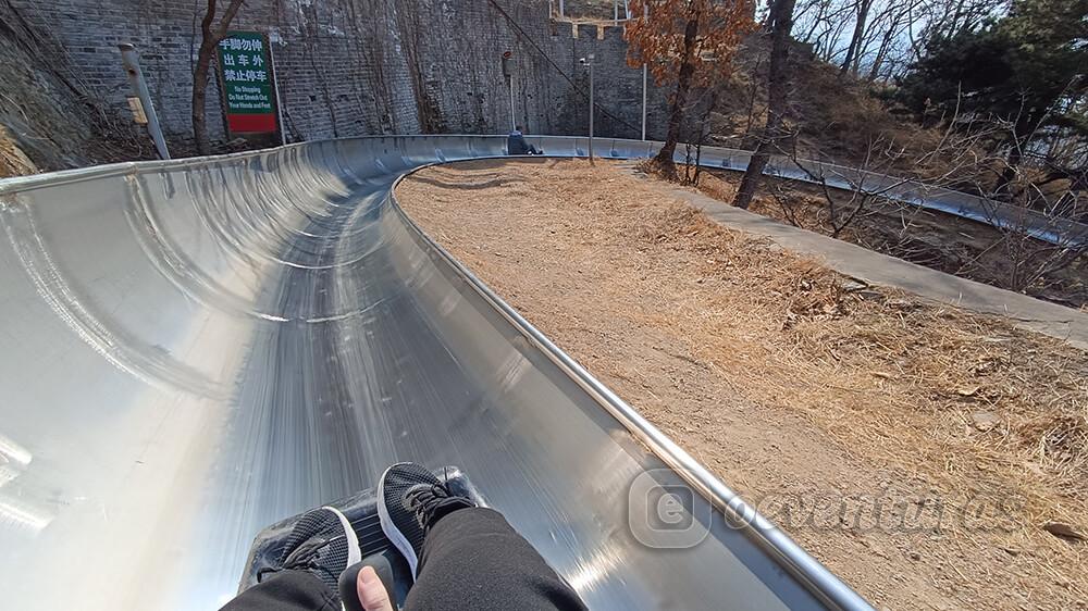 Bajada en tobogán desde la Gran Muralla (Mutianyu)