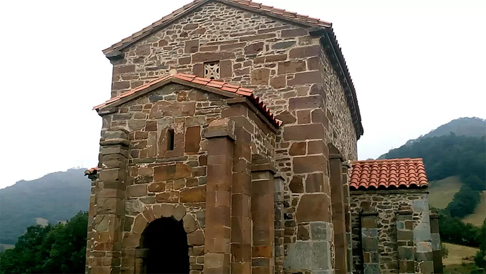 Iglesia de Santa Cristina de Lena