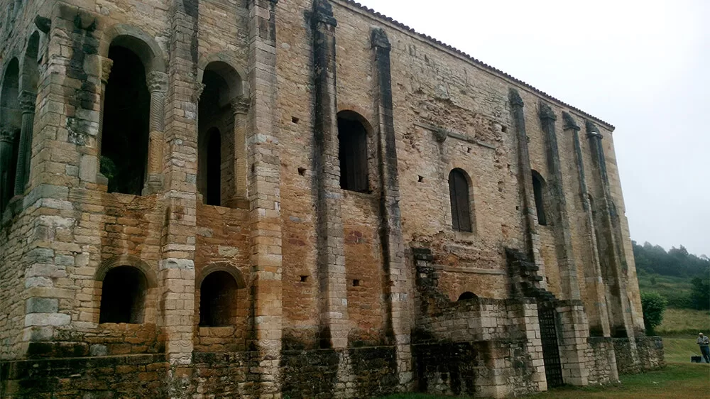 Iglesia de Santa María del Naranco de Oviedo