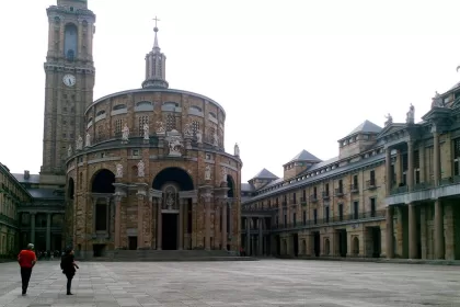 La iglesia de la Universidad Laboral de Gijón