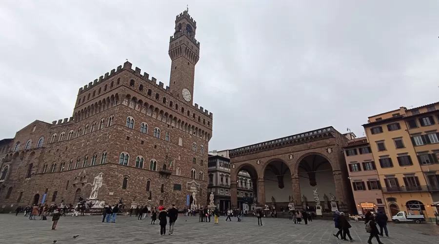 Palazzo Vecchio en la plaza de la Señoría de Florencia