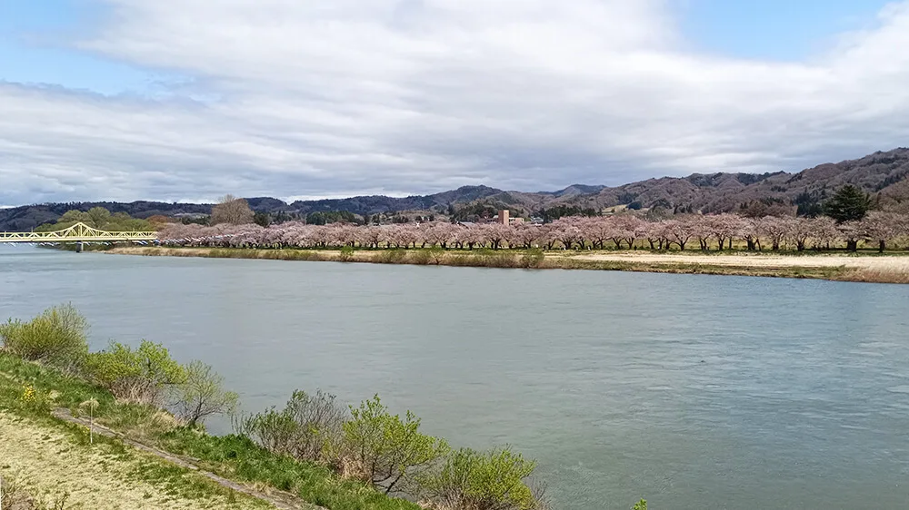 Tenshochi y el río de Kitakami